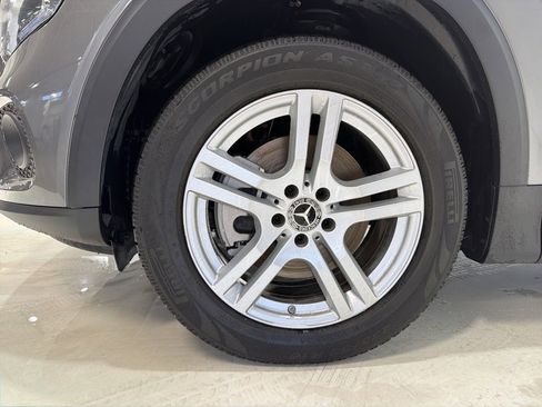 Used 2020 Mercedes-Benz GLB 250 4MATIC image 11