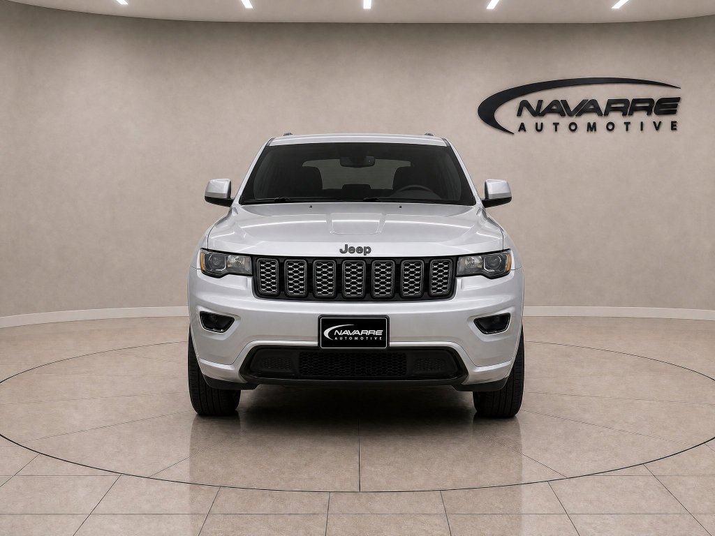 Used 2020 Jeep Grand Cherokee Altitude AWD/4WD image 2