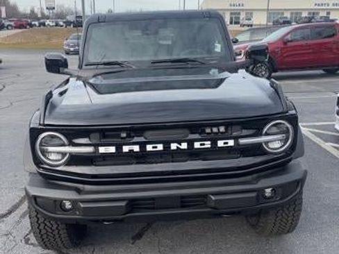 New 2025 Ford Bronco Outer Banks w/ Sasquatch Package image 4