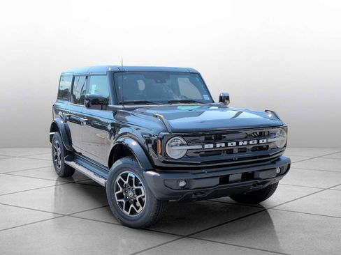 New 2026 Ford Bronco Outer Banks AWD/4WD image 12