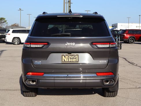 New 2025 Jeep Grand Cherokee L Overland w/ Luxury Tech Group IV image 6