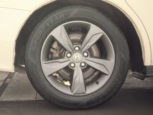 Used 2021 Honda Odyssey EX image 4