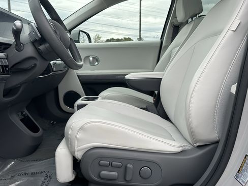 Used 2024 Hyundai Ioniq 5 Limited image 12