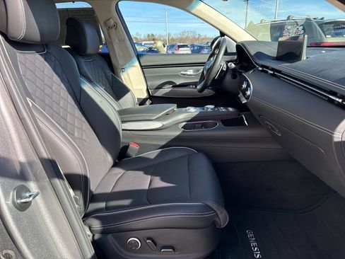Used 2025 Genesis Electrified GV70 Advanced w/ Prestige Package image 39