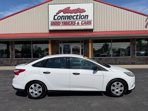 Used 2014 Ford Focus S FWD image 3