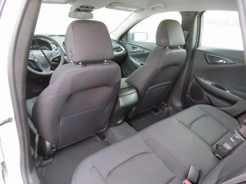 New 2025 Chevrolet Malibu LS image 19