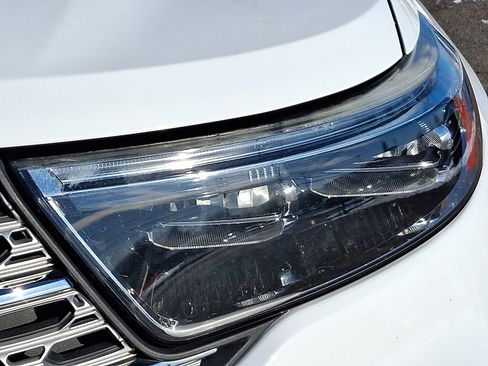 Used 2020 Ford Explorer Limited w/ Class III Trailer Tow Package image 9