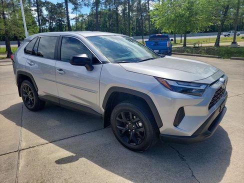 Certified 2024 Toyota RAV4 LE FWD image 9