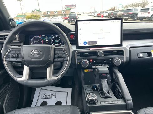 Certified 2025 Toyota 4Runner TRD Off-Road Premium image 16