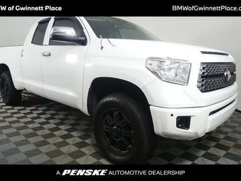 Used 2017 Toyota Tundra SR5 image 1