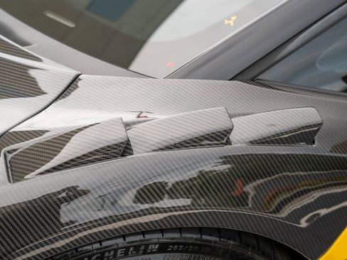 Used 2024 Lamborghini Revuelto AWD/4WD image 30