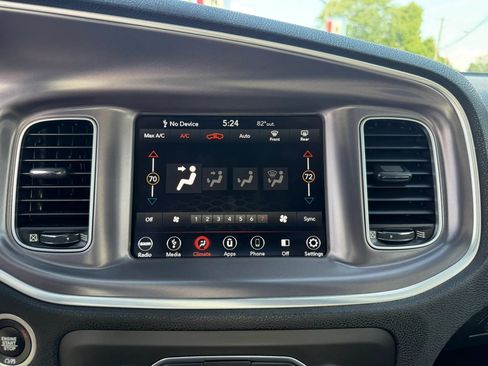 Used 2019 Dodge Charger SXT AWD/4WD image 24