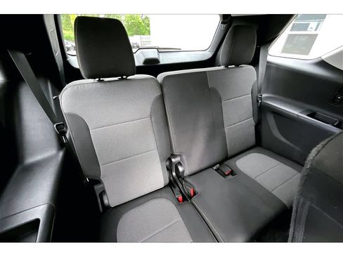 Used 2021 Chevrolet Traverse LS AWD/4WD image 27