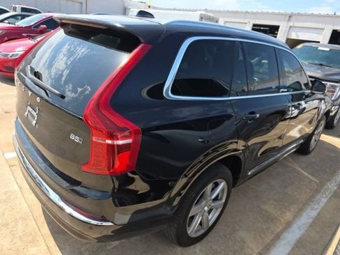 Used 2024 Volvo XC90 B5 Core AWD/4WD image 6