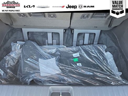 Certified 2025 Kia Carnival EX FWD image 14