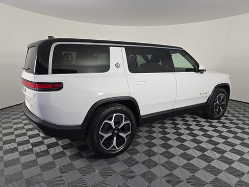 Used 2024 Rivian R1S Adventure AWD/4WD image 5