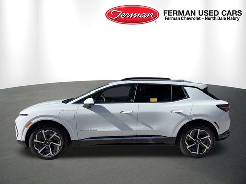 Used 2025 Chevrolet Equinox EV LT image 6