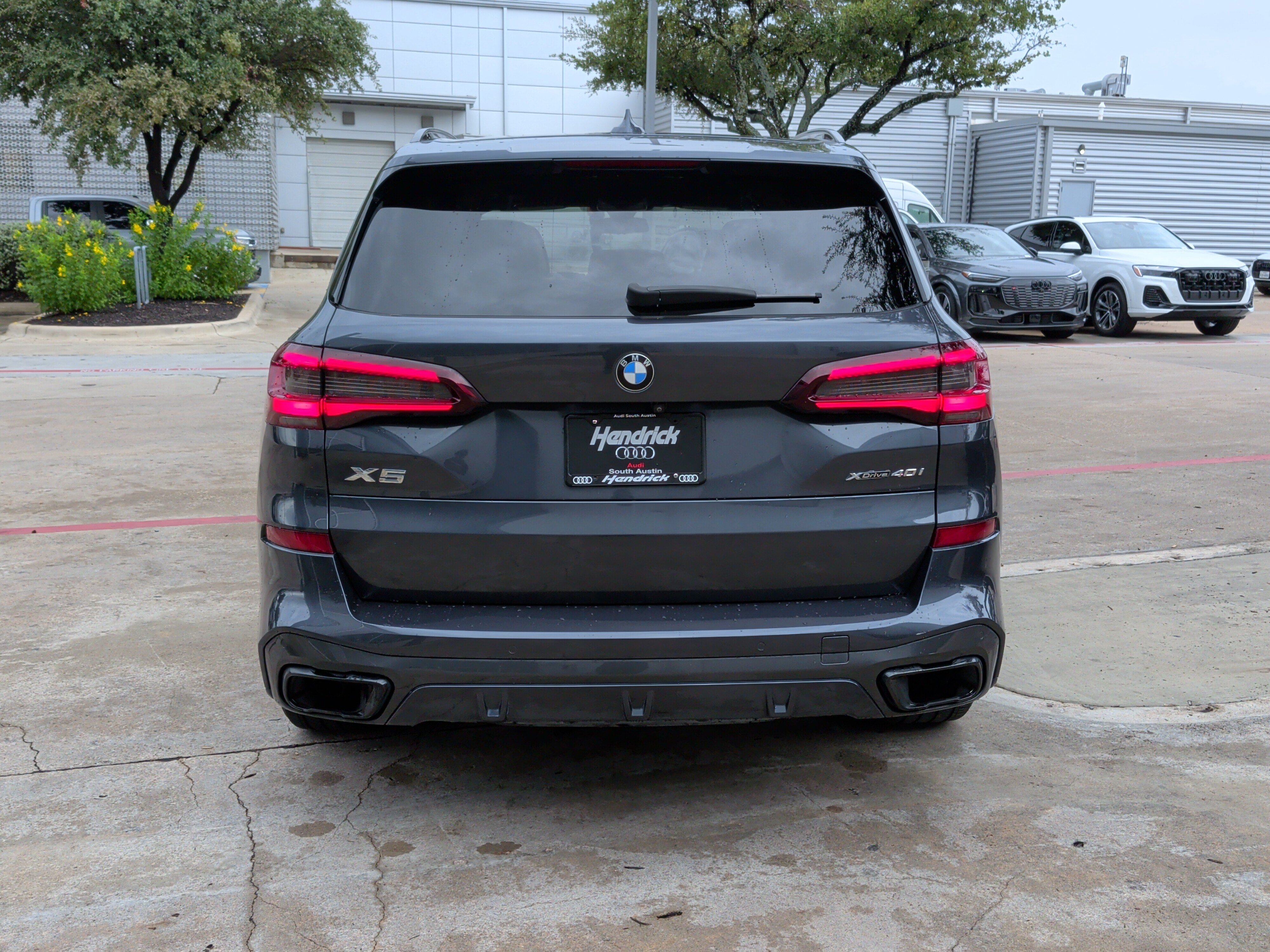 Used 2021 BMW X5 xDrive40i w/ M Sport Package AWD/4WD image 9