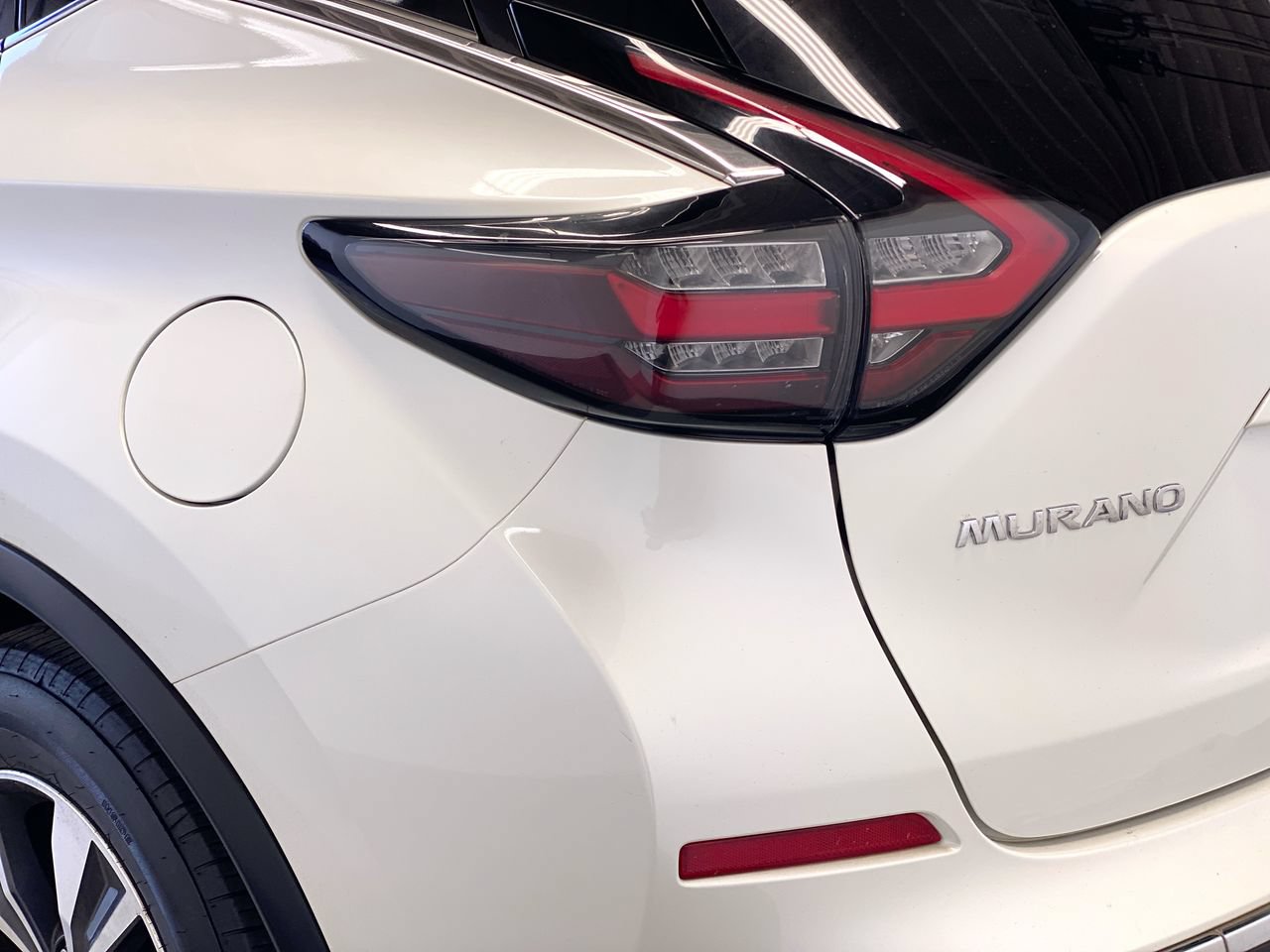 Used 2023 Nissan Murano SV FWD image 9