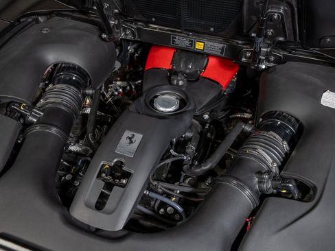 Certified 2022 Ferrari F8 Tributo image 33