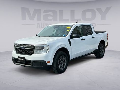Certified 2022 Ford Maverick XLT image 1