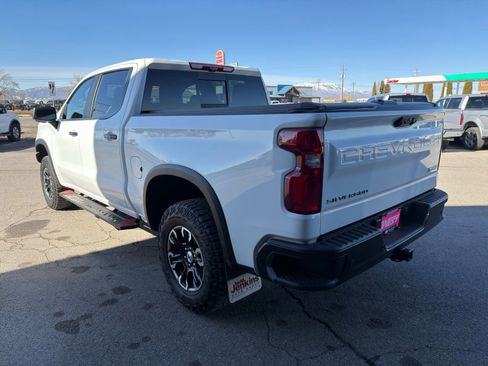 Used 2024 Chevrolet Silverado 1500 ZR2 w/ Technology Package AWD/4WD image 9