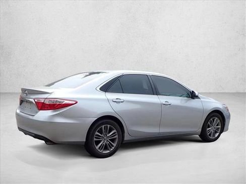 Used 2016 Toyota Camry SE FWD image 8