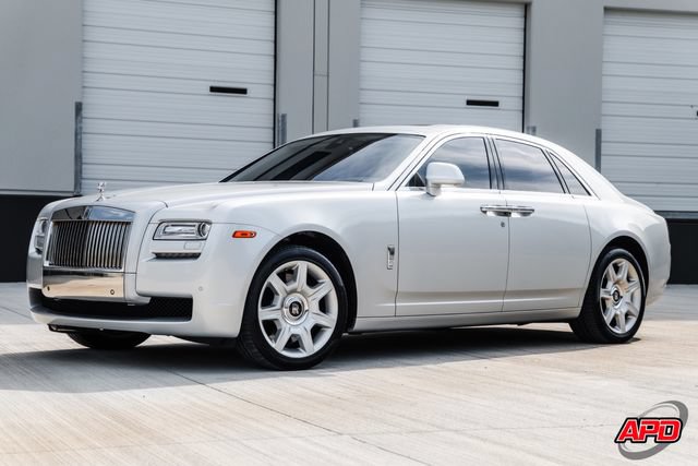 Used 2014 Rolls-Royce Ghost RWD image 38