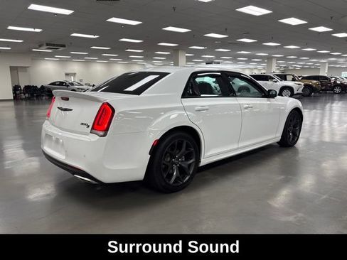 Used 2023 Chrysler 300 S w/ Comfort Group RWD image 7