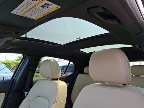 Used 2019 Mercedes-Benz GLA 250 4MATIC image 15