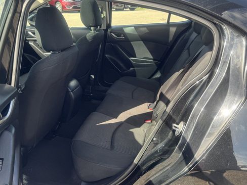 Used 2016 MAZDA MAZDA3 i Touring w/ Popular Equipment Package FWD image 22