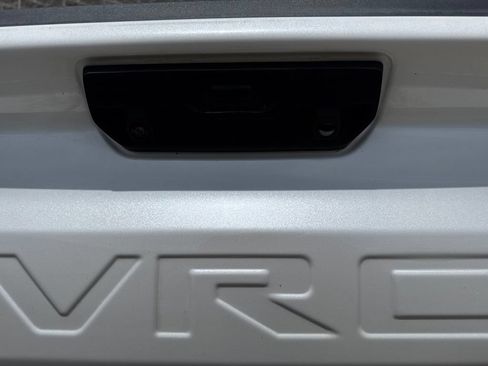 Used 2024 Chevrolet Silverado 1500 High Country w/ Z71 Off-Road Package AWD/4WD image 11