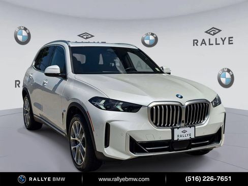 Used 2024 BMW X5 xDrive40i w/ Parking Assistance Package AWD/4WD image 1