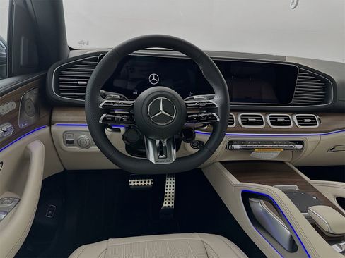 New 2026 Mercedes-Benz GLS 63 AMG 4MATIC image 25