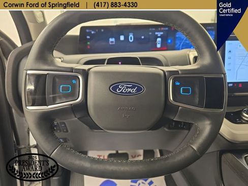 Used 2025 Ford Expedition Active AWD/4WD image 36