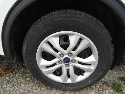 Used 2020 Ford Escape S image 9