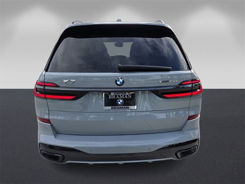 Certified 2024 BMW X7 xDrive40i w/ M Sport Package image 5