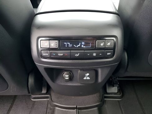 Used 2020 Hyundai Palisade Limited image 21