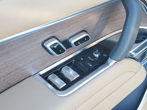 New 2026 Land Rover Range Rover SE AWD/4WD image 11