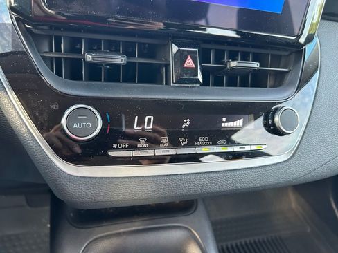 Used 2025 Toyota Corolla LE FWD image 26