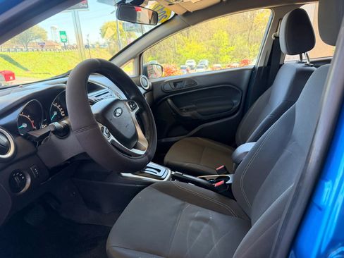 Used 2017 Ford Fiesta SE w/ Cold Weather Package image 7