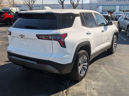 New 2026 Chevrolet Equinox LT w/ Convenience Package II FWD image 8