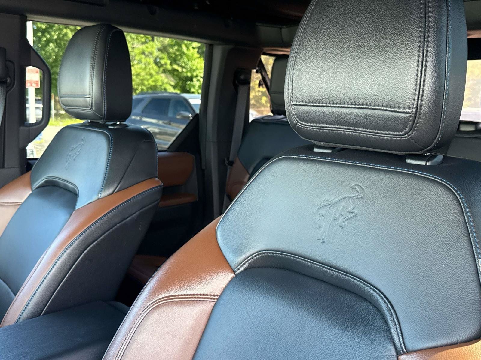 Used 2023 Ford Bronco Outer Banks w/ Sasquatch Package AWD/4WD image 18