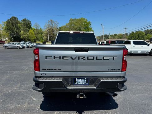 Used 2025 Chevrolet Silverado 2500 Custom w/ Custom Value Package image 7