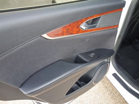 Used 2016 Lincoln MKX Select w/ Select Plus Package FWD image 9
