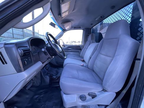Used 2007 Ford F450 4x4 Regular Cab Super Duty image 14