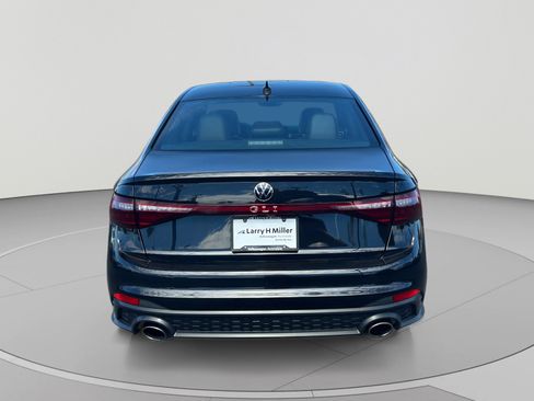 Certified 2025 Volkswagen Jetta GLI Autobahn FWD image 4