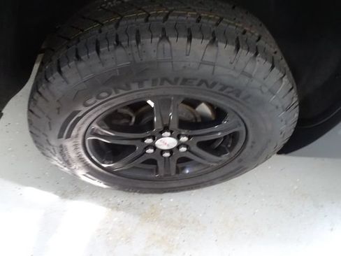 Certified 2023 GMC Acadia AT4 AWD/4WD image 29