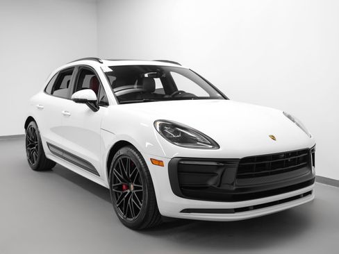 Certified 2022 Porsche Macan GTS image 10