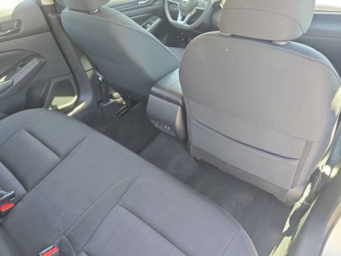 Used 2025 Nissan Altima 2.5 SV FWD image 11